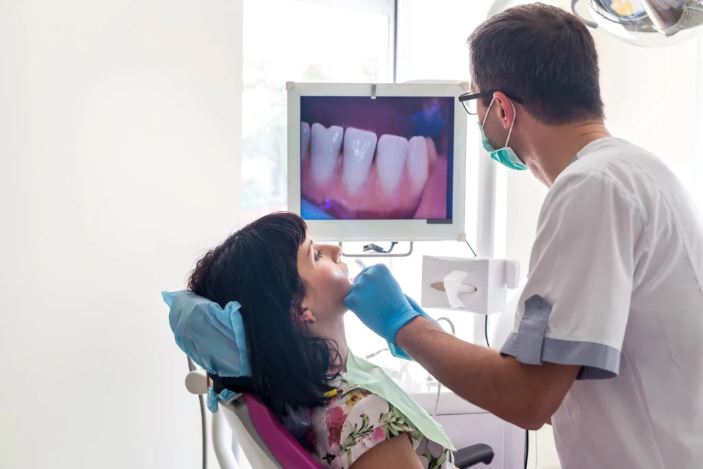 using-Intraoral-Camera-in-sf-dental-implants center 